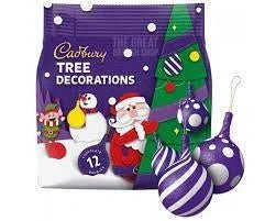 Cadbury Milk Chocolate Tree Decorations 72g: front of the bag beside two foil-wrapped bauble shapes.
